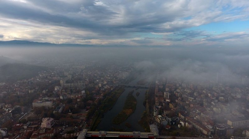 Опасно мръсен въздух в Пловдив и още 10 града в първия ден на новата година