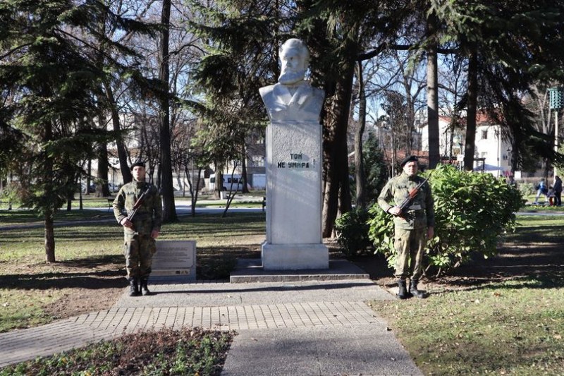 Пловдив ще почете паметта на Ботев за 176 години от рождението му