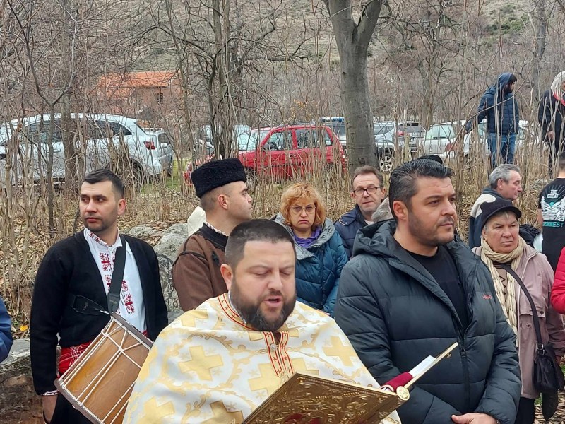 В община „Родопи” спазиха традициите на Йордановден, над 1200 празнуват имен ден