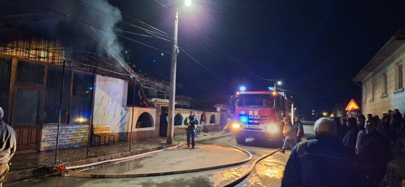 Пожар избухна в затворено заведение в калояновско село