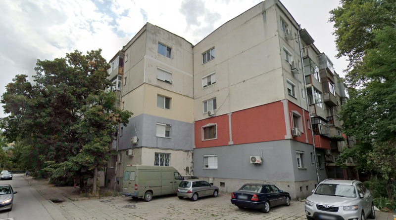 Пловдивчани недоволни, че блокът им няма да бъде саниран