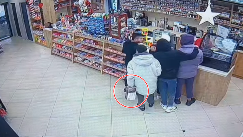 Хванаха непълнолетните, откраднали кутия за дарения в Пловдив
