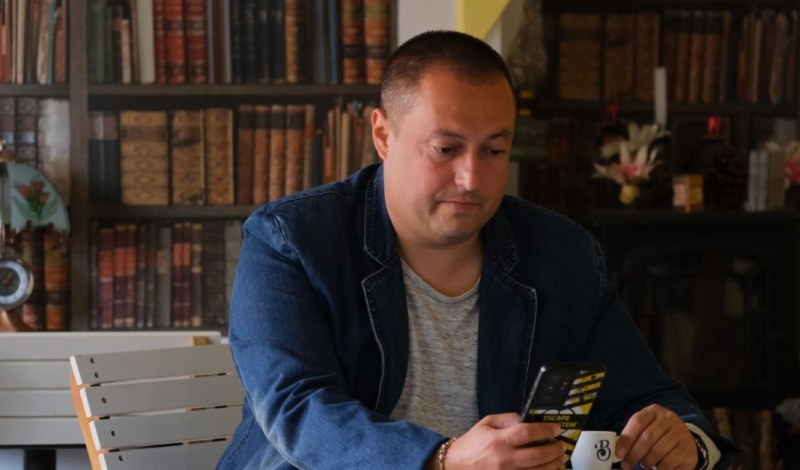 Учител от пловдивска гимназия с видеоклип към младите шофьори