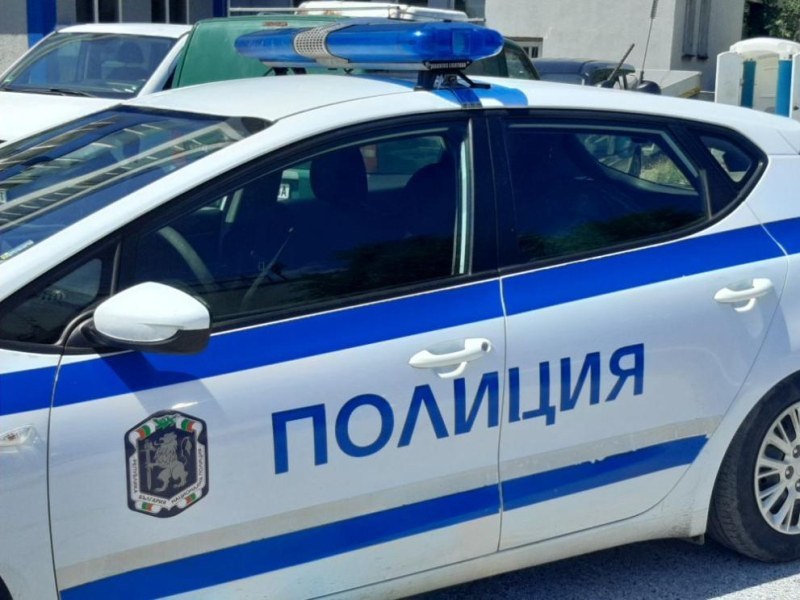Непълнолетен обра клиенти на фитнес зала в Пловдив