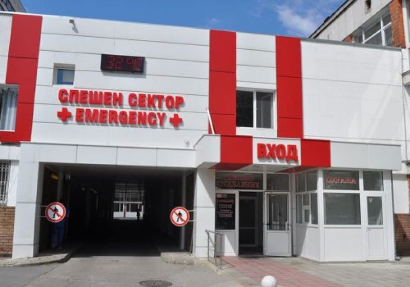 Пребитата от приятеля си жена в Пловдив е в тежко състояние и с месеци ще е на легло