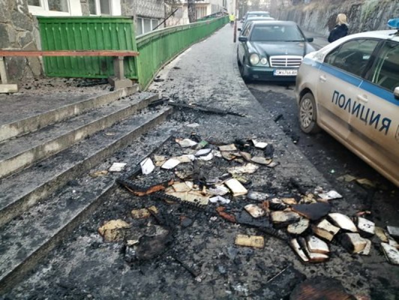 Голям пожар пламна в Смолян, загина актриса
