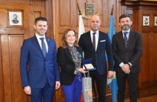 italianskiiat-poslanik-iskame-da-247.jpg