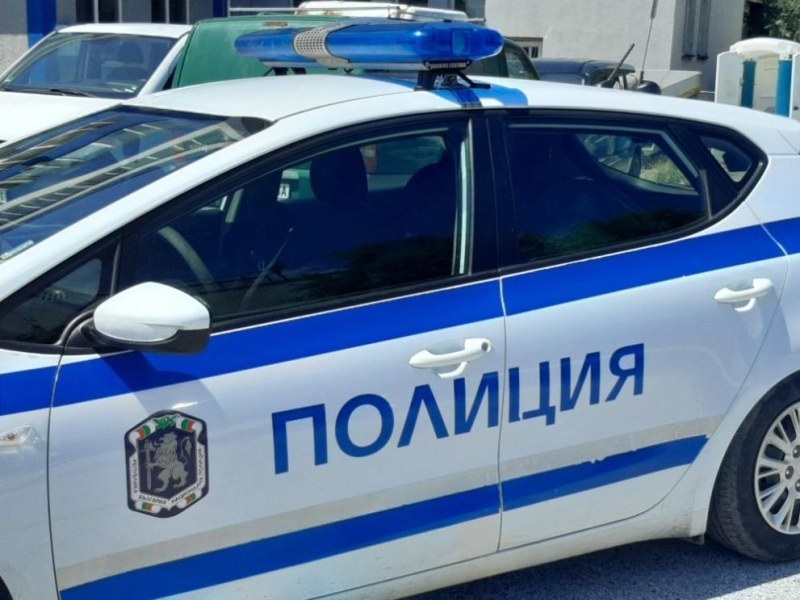 Пиян тийнейджър потроши прозорци на къща и кола в Куртово Конаре