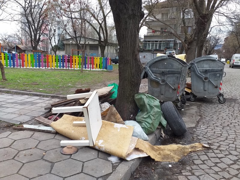 Събират безплатно едрогабаритни отпадъци в Пловдив и следващата седмица