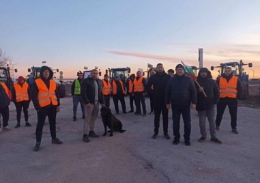 Земеделци блокираха кръговото на Труд, протести и на други места в Пловдивско
