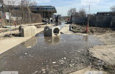Аварията със спукания магистрален водопровод в „Източен” продължава