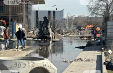 Голяма авария! Магистрален водопровод се спука в Пловдив