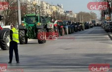 kolonata-protestirashtite-zemedeltsi-865.jpg
