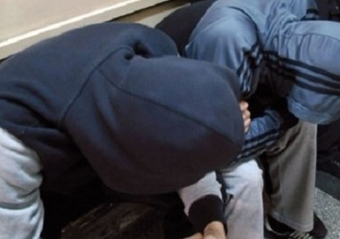 Четирима крадци спипаха полицаи от Раковски, трима от тях - непълнолетни