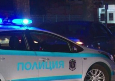 Агресивен клиент счупи прозорци на заведение в Хисаря, вандали задържаха и в Пловдив, и в Раковски