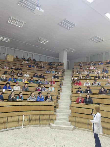 Пловдивска болница започва програма за обучение на санитари
