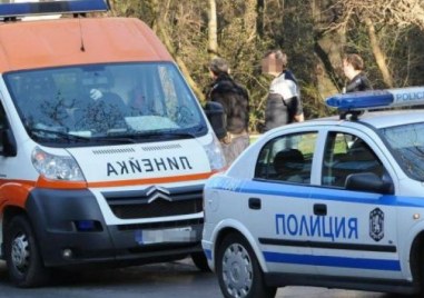 Шофьор блъсна пешеходец в Пловдив, удари се в стълб и избяга