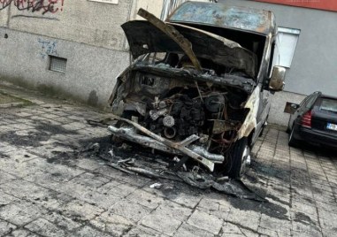 Запалените бусове в Пловдив - собственост на транспортна фирма от Съединение