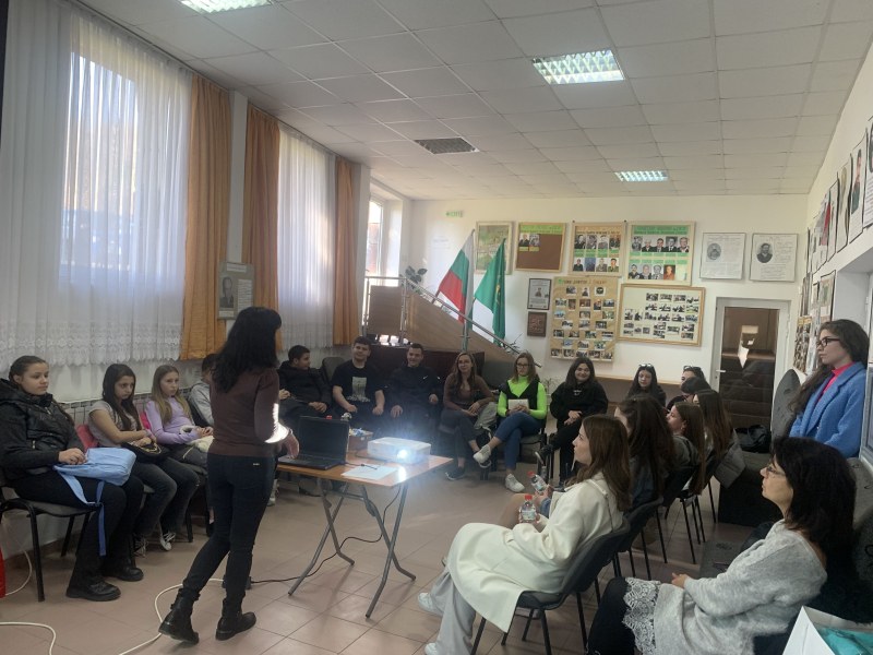 Карловски младежи ще създават устойчива мода от отпадъци