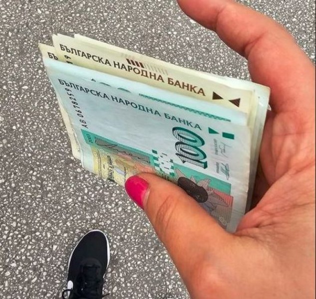 Добро дело! Пловдивчанка изгуби голяма сума пари, непознат мъж й ги върна