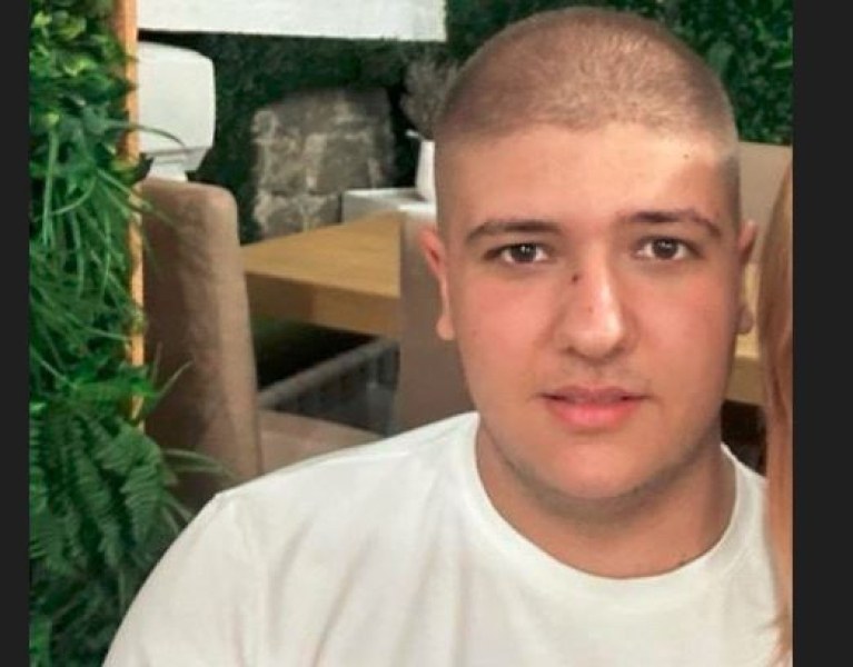 Благотворителна хоротека в Пловдив набира средства за лечението на Костадин
