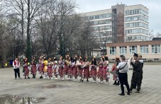 navrah-8-mart-gaidi-i-narodni-nosii-802-001.jpeg