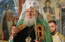 polagat-tlennite-ostanki-patriarha-578.jpg