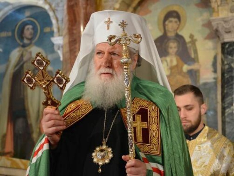 Полагат тленните останки на патриарха за поклонение в църквата “Света Марина“