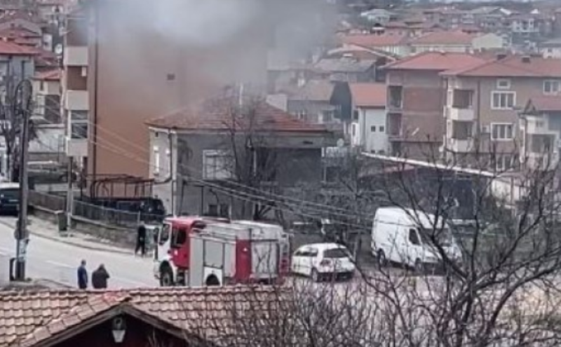 Пожар пламна в къща в Асеновград