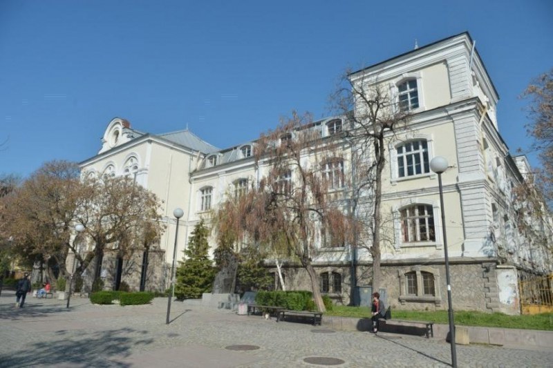 13 училища в Пловдив и областта са с нови директори след приключване на конкурса