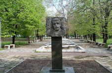 narodat-vazov-reshava-da-nosi-li-587-401.jpg