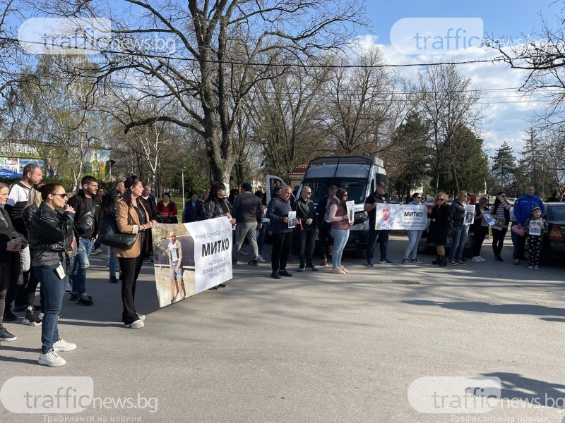 Цалапица отново на протест: Няма да мълчим, искат да потулят убийството на Митко