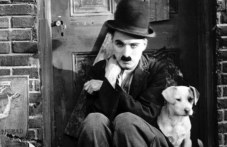 na-tozi-den-charli-chaplin-se-zavrashta-258.jpg