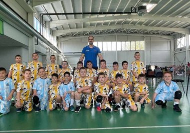 18 отбора се състезаваха в третия турнир по хандбал в Община Марица