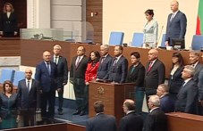 sluzhebnoto-pravitelstvo-polozhi-kletva-620.jpg