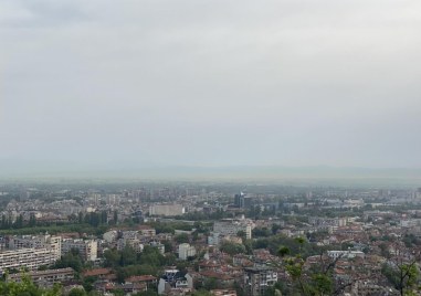 Въздухът в Пловдив отново е замърсен, градът осъмна с жълтеникава мъгла