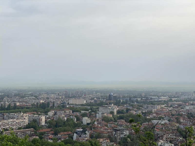Въздухът в Пловдив отново е замърсен, градът осъмна с жълтеникава мъгла