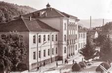 na-tozi-den-polagat-se-osnovite-491.jpg