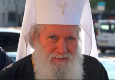 В неделя стават 40 дни от смъртта на патриарх Неофит