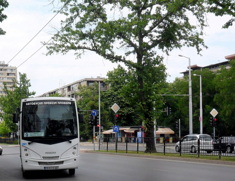 Променят за кратко маршрута на три автобуса заради  мача Ботев - Славия