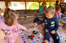 Деца от Костиево, Крислово и Маноле сами боядисаха яйцата за Великден
