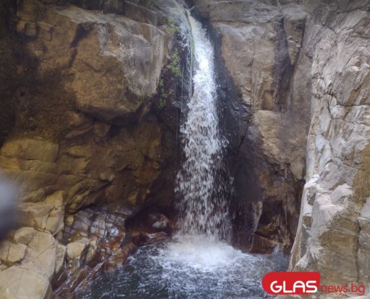 Красиви водопади се крият в дебрите на Родопите