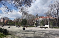 oblatsi-i-slantse-sriada-plovdiv-toplo-192.jpeg