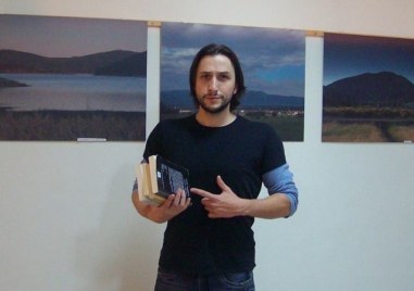 Евгени Черепов представя книгата си “Извън обхват“ в Пловдив