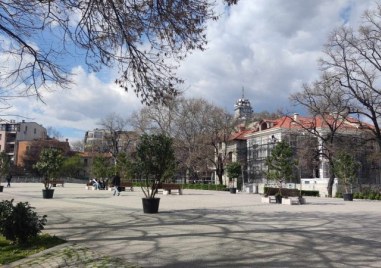 Облаци и слънце в сряда в Пловдив, топло, може да превали и прегърми