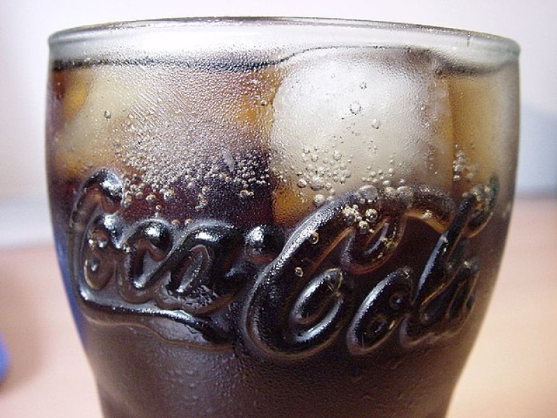 На този ден: Фармацевт създава газирана напитка, станала по-късно популярна като кока-кола