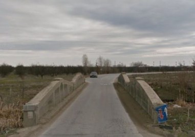 Чакат АПИ да пуснат нова поръчка за мост на пътя Хисаря – Калояново