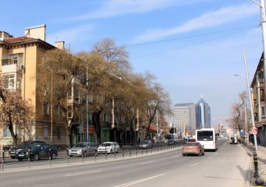 Сменят оградните платна на основен булевард в Пловдив, ограничават движението