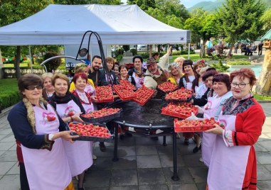 Броени часове ни делят от Фестивала на ягодата в Кричим