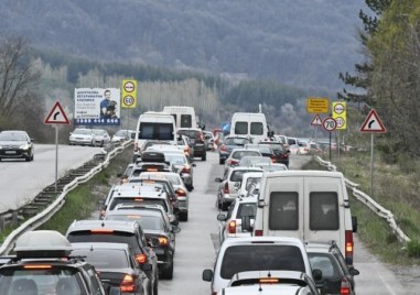 Интензивен трафик по границата ни с Румъния